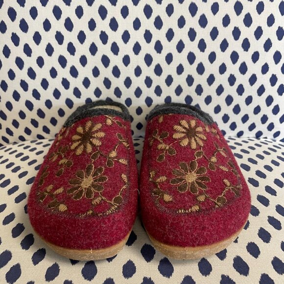Taos Woolderness 2 Clogs Size 9 - Picture 2 of 7